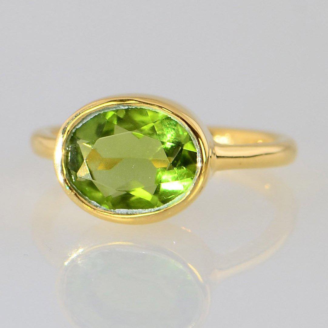 Peridot ring, Green Peridot Quartz Ring , August Birthstone, Colored gemstone ring, Gold ring, Silver ring, Stacking rings, Faceted ring